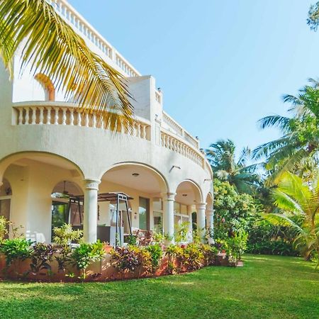 Saffronstays La Casa Maestro, Kashid - Spanish-Style Luxury Villa Near Kashid Beach 외부 사진